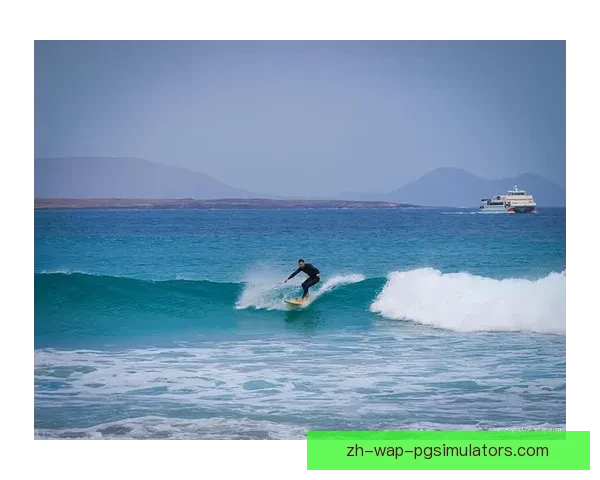 追逐浪花的激情：全球冲浪联赛盛宴